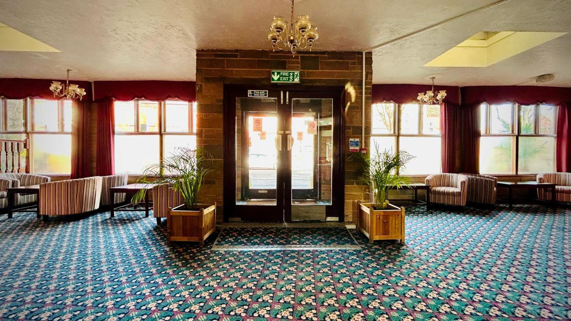 The Columbia Hotel Веллингборо Экстерьер фото