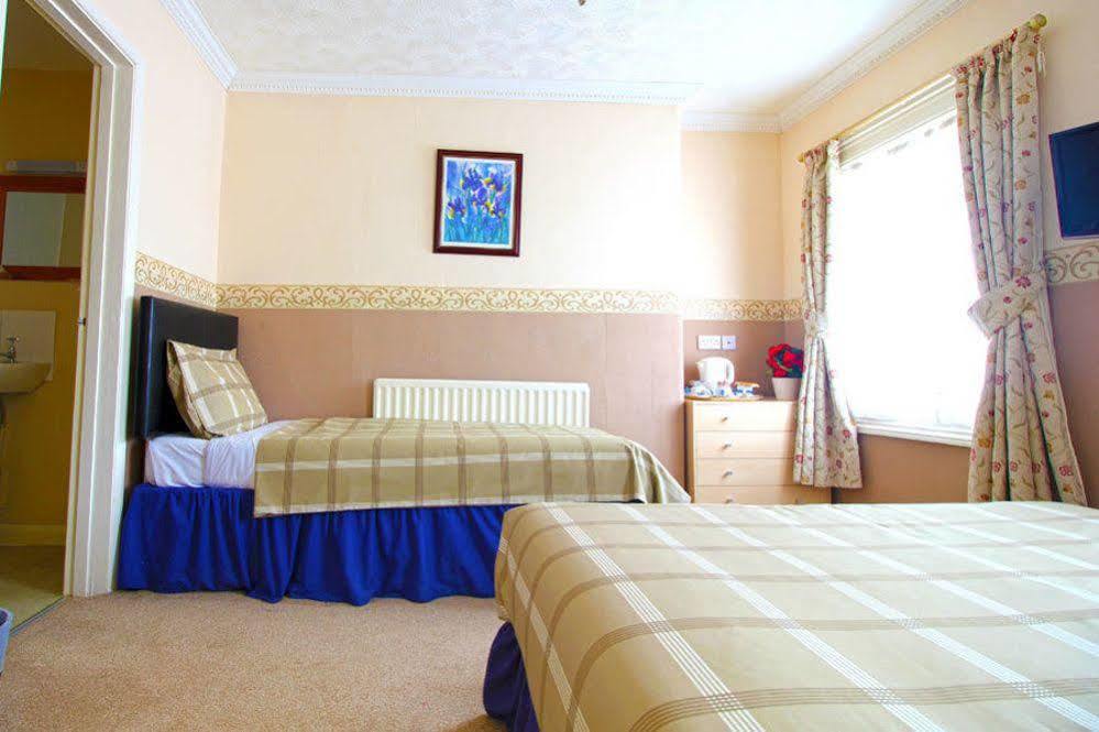 The Columbia Hotel Веллингборо Экстерьер фото