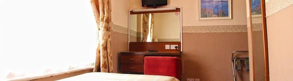 The Columbia Hotel Веллингборо Экстерьер фото