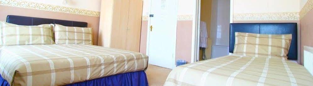 The Columbia Hotel Веллингборо Экстерьер фото